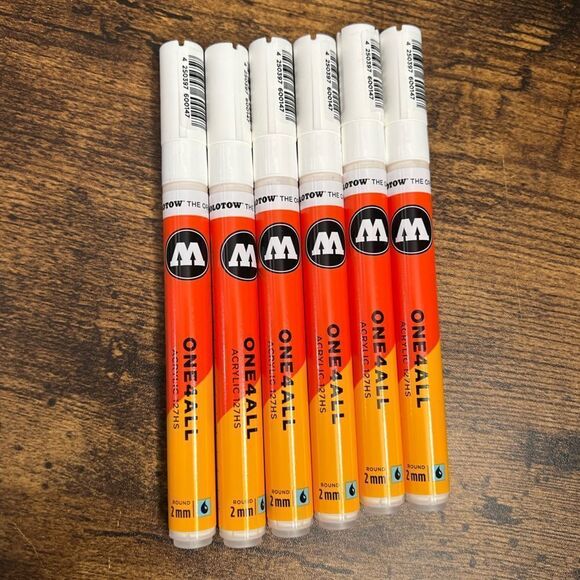 Molotow One4All Acrylic Pump Marker in Signal White. 2mm Fine Tip. 6-Pack. NIB! - Picture 10 of 11